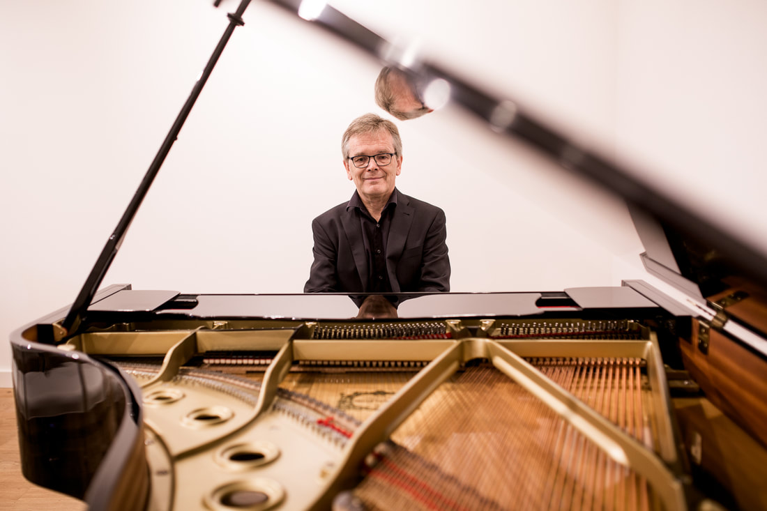 Pianist am Flügel